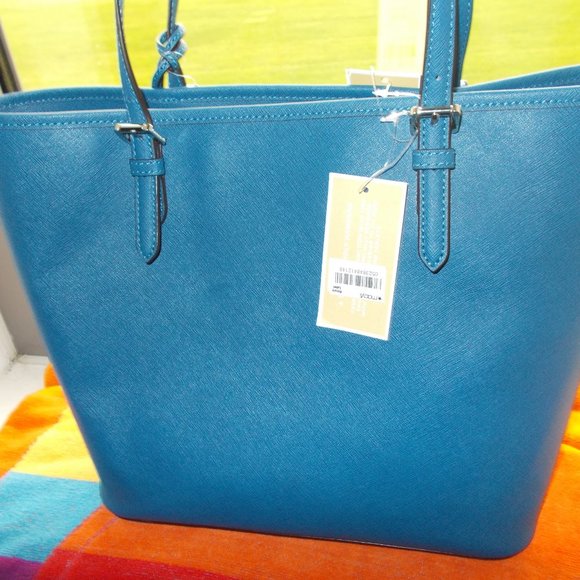 Michael Kors New Blue Saffiano Leather handbag - Picture 8 of 13